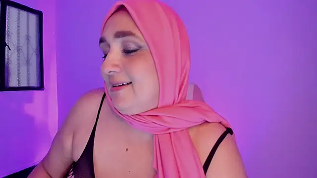 HijabiMilff webcam