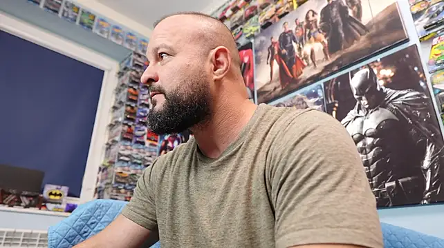 Muscle_Bear webcam