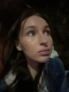 -missbehaving- live sex cam