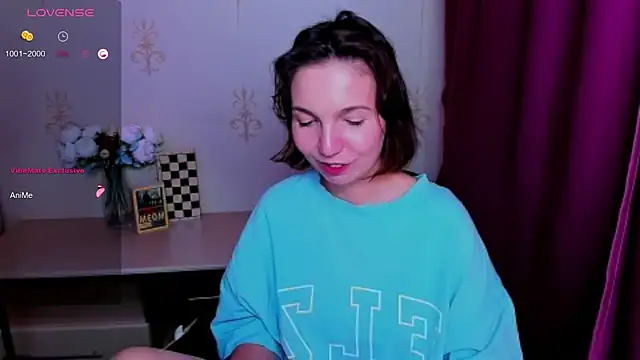 KindHazelHere_ webcam
