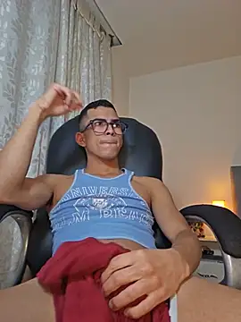 TOMBOYSEXX webcam