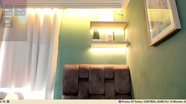 _LaraMom_ webcam