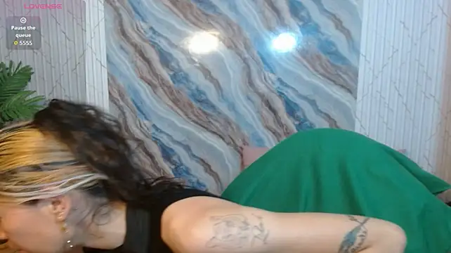 alonddra_tay webcam