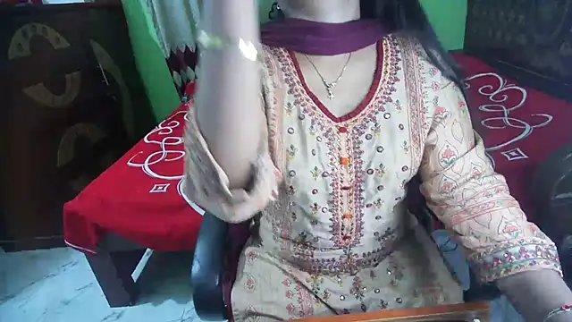 BengaliQueenStar webcam