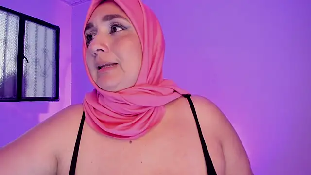 HijabiMilff webcam