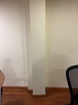 Thara_Fresneda_ live cam preview