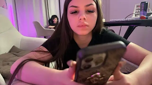 xgvgggx live cam on StripChat