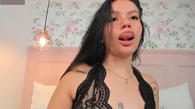 emma_rose29 webcam