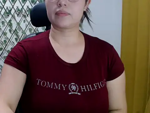 Elina_Rose888 webcam