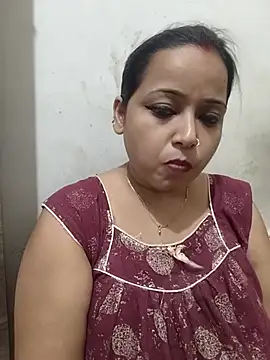 ninadi_hot live cam preview