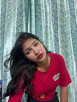 Priyaa_1433