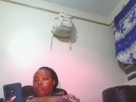 sweetbootty03 webcam