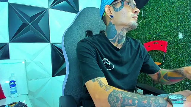 Boy_tatto77 webcam