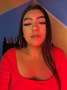 Laulin_TayyyX webcam
