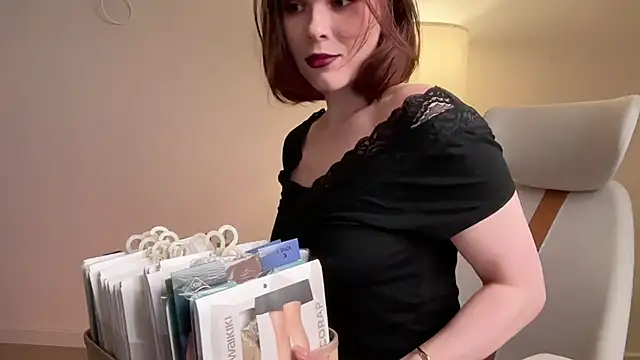stacyluxxe webcam