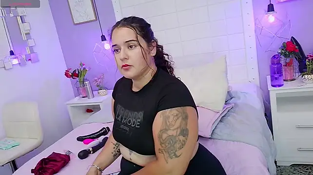 naomi_taylor27 webcam