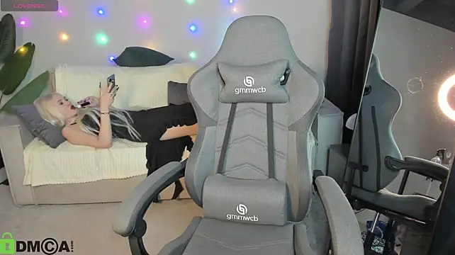 LaslyAngel webcam