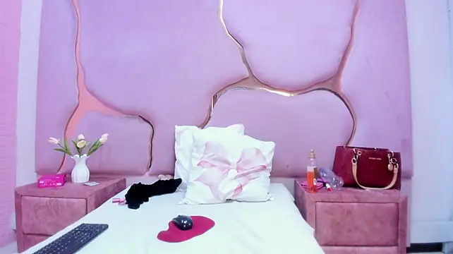 LaurendPink