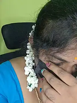 Tamil_Mithra webcam