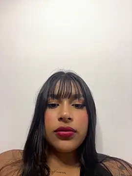 Mariangel_11 live cam on StripChat