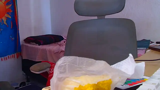 Sassa_69 live cam on StripChat