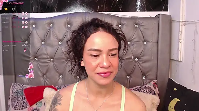 LAILAGUMMY live cam on StripChat