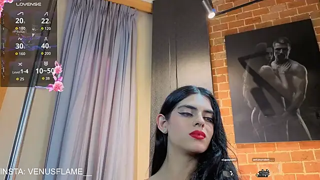 Venus_flame1 live cam on StripChat