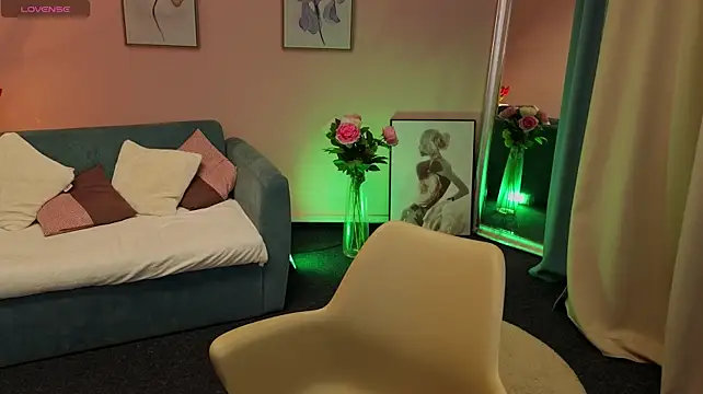 ArishaSkyLove live cam on StripChat
