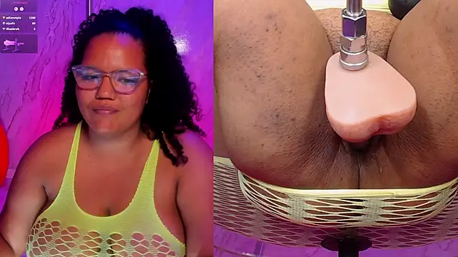MhiaRey webcam