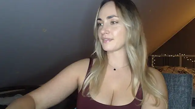 ScarlettSensitive webcam