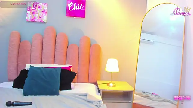 Rossiecameron_ live cam on StripChat