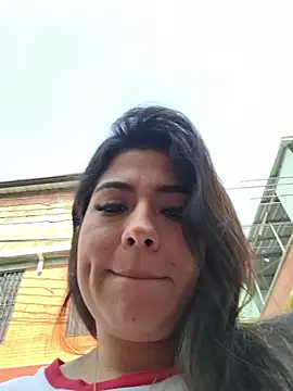 NahomyAdams webcam