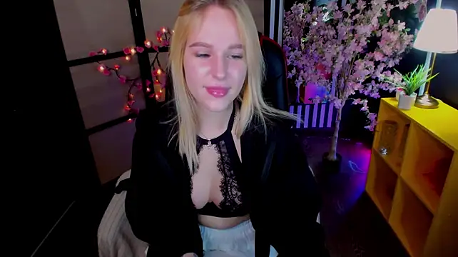 Blondie_Muse webcam
