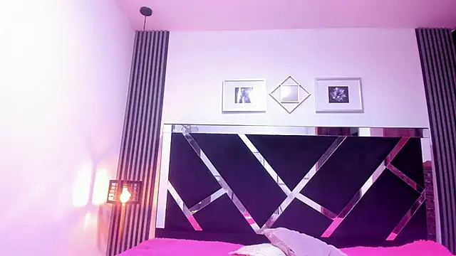 Viiolet_sweet live cam on StripChat