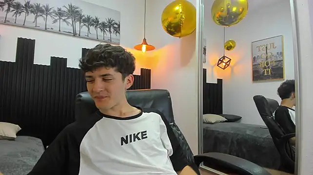 trevor_mob (M twink) - show underwear