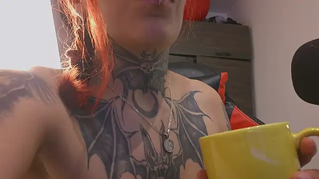 selene_red_