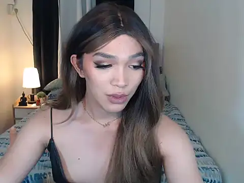 loveasianjhaine24 webcam