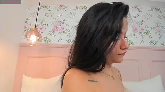 emma_rose29 webcam