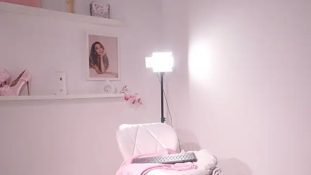 sweettener_ live cam on StripChat