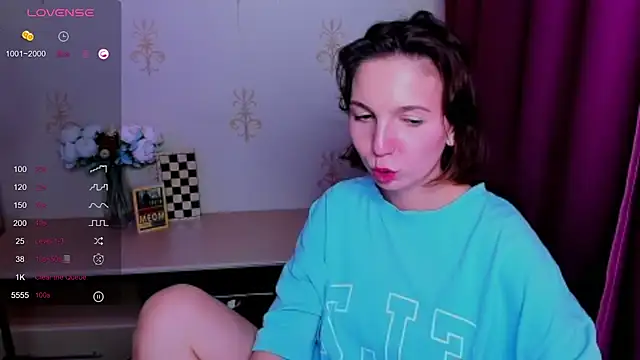 KindHazelHere_ webcam