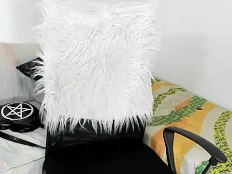 sarahlovexxv webcam