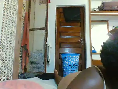 Colorful_young webcam