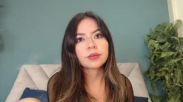 EmmaBellini live cam preview