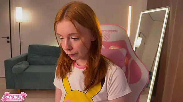 eva_aria webcam