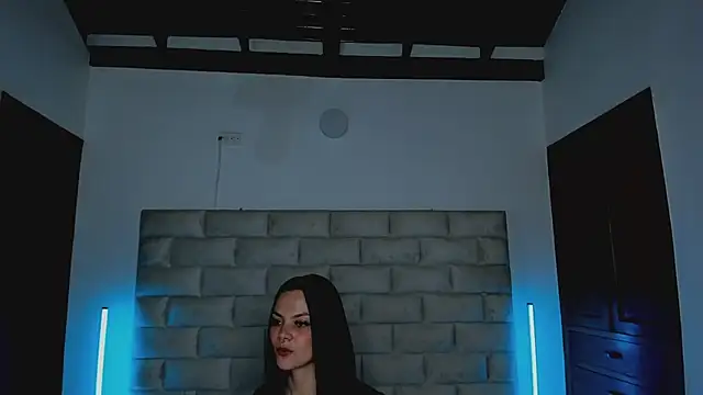 HollyGrey_