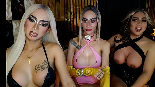 MonstrousCockDiva