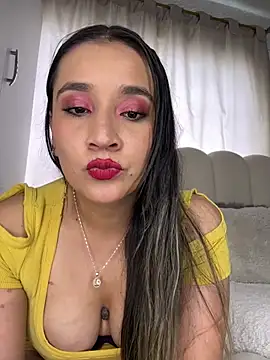 ChloeSaint_ webcam