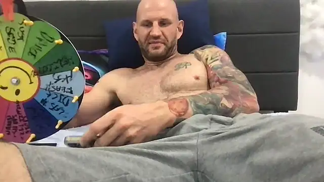 brianomally webcam