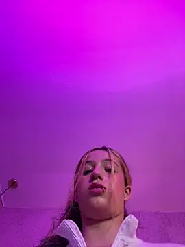 aly_17 webcam