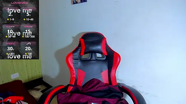 dolly_boob